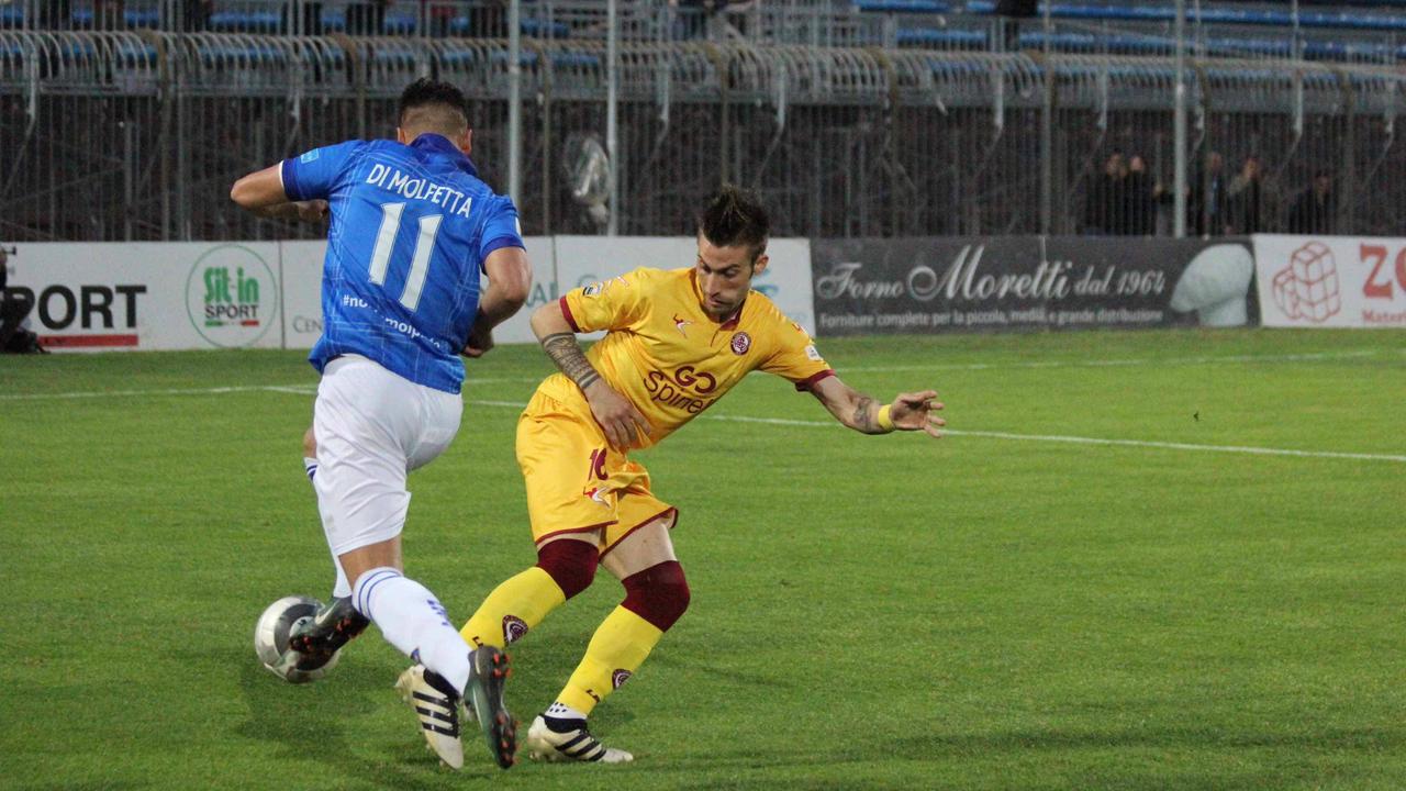 Un'azione di Prato-Livorno del campionato 2016-2017
