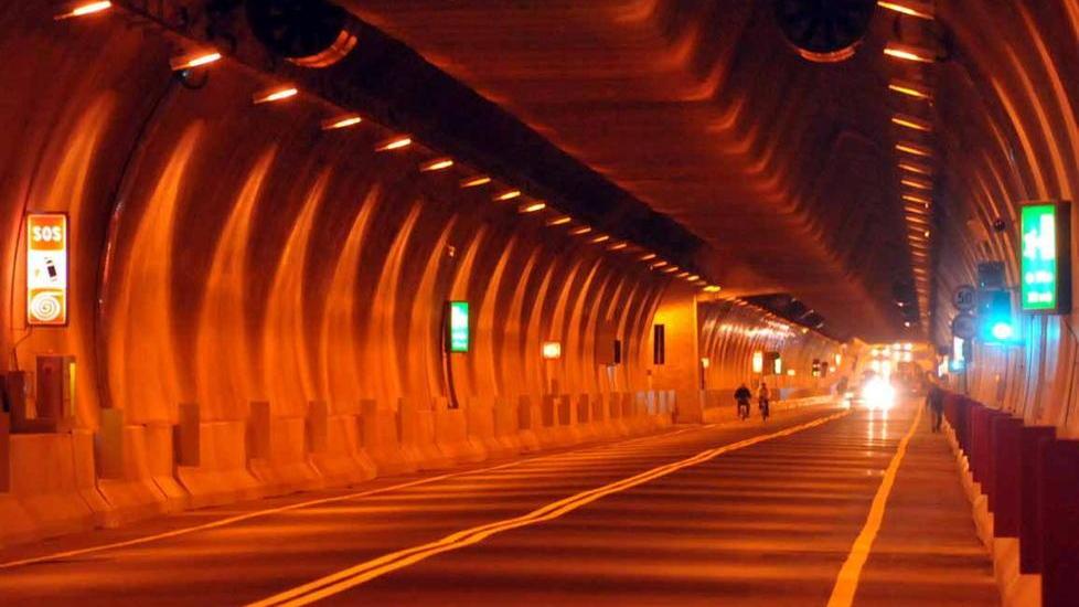 La Strada dei marmi apre alle auto