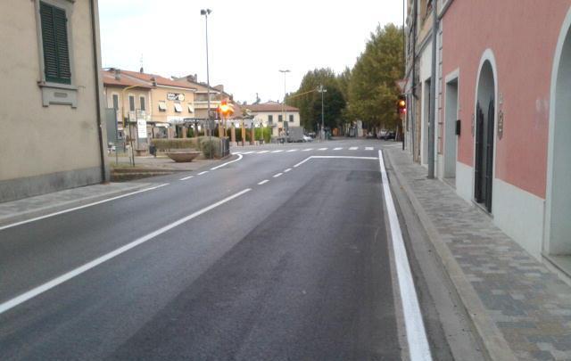 Nuovi marciapiedi in via Moro 