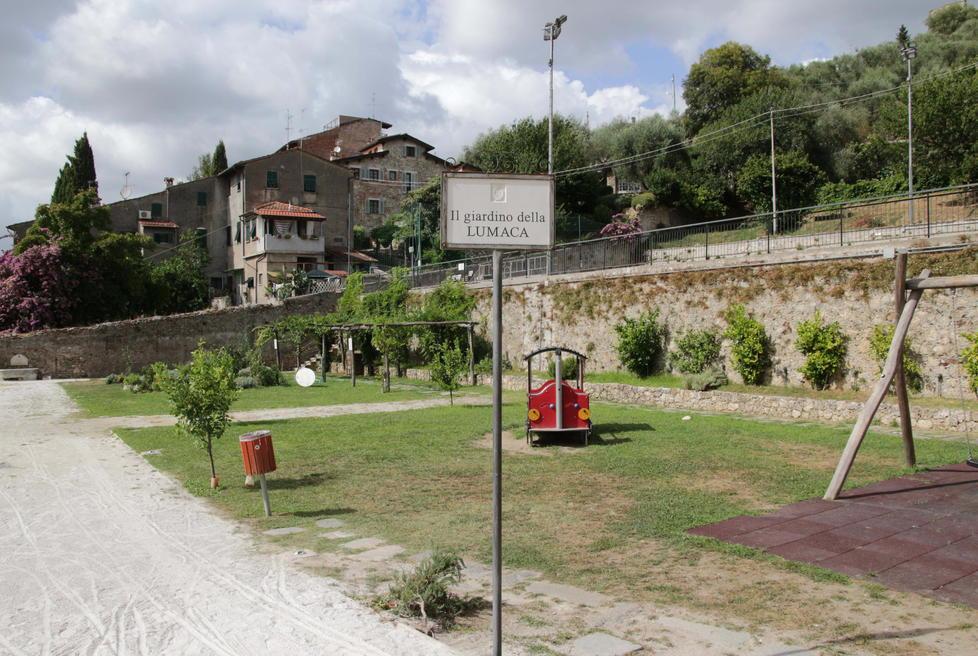 Sanificato il parco Riapre ma è polemica