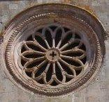  Frau presenta “Omphalos”