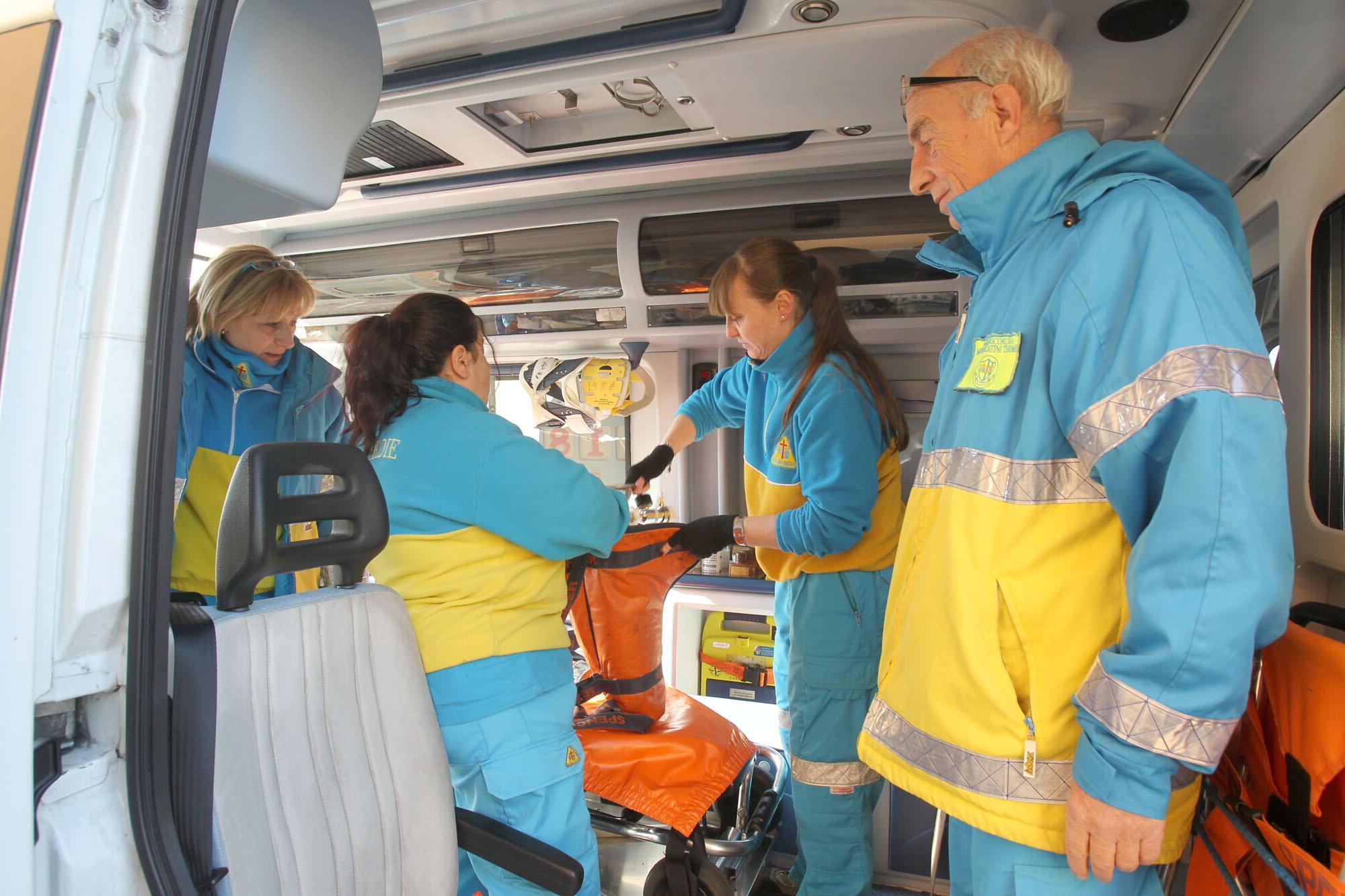 Ciclista cade sulla Porrettana e finisce all'ospedale