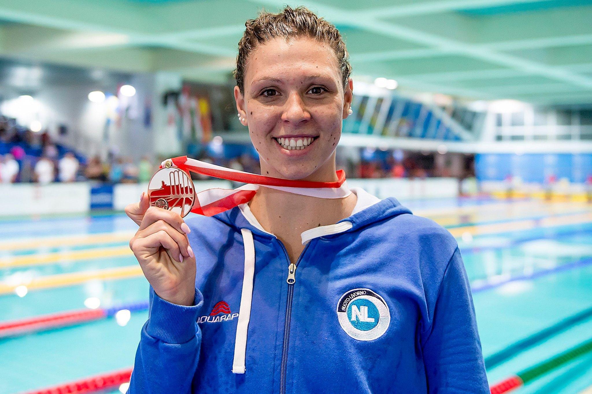Turbo Sara, quattro ori e nuovo record ai campionati italiani di nuoto