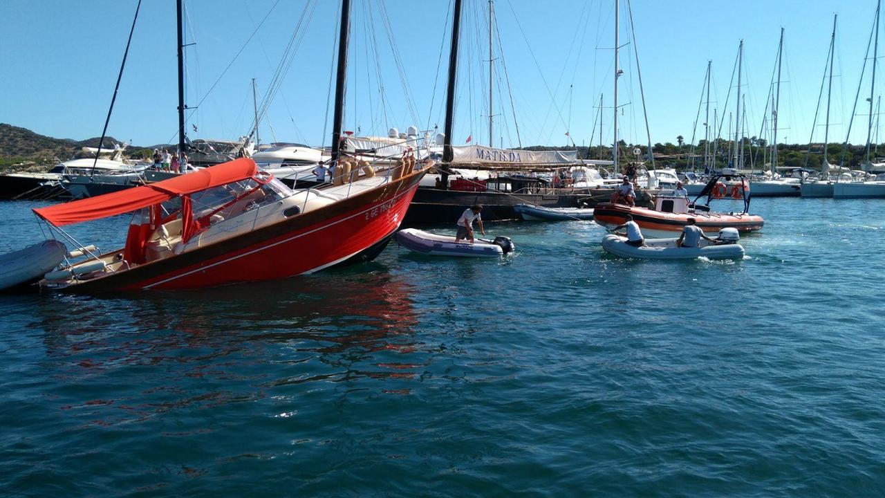 Villasimius, barca rischia di affondare: salvati i sei occupanti 
