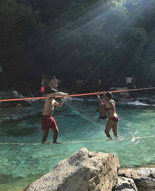 Renara esasperata: «Troppo caos per andare al fiume» 