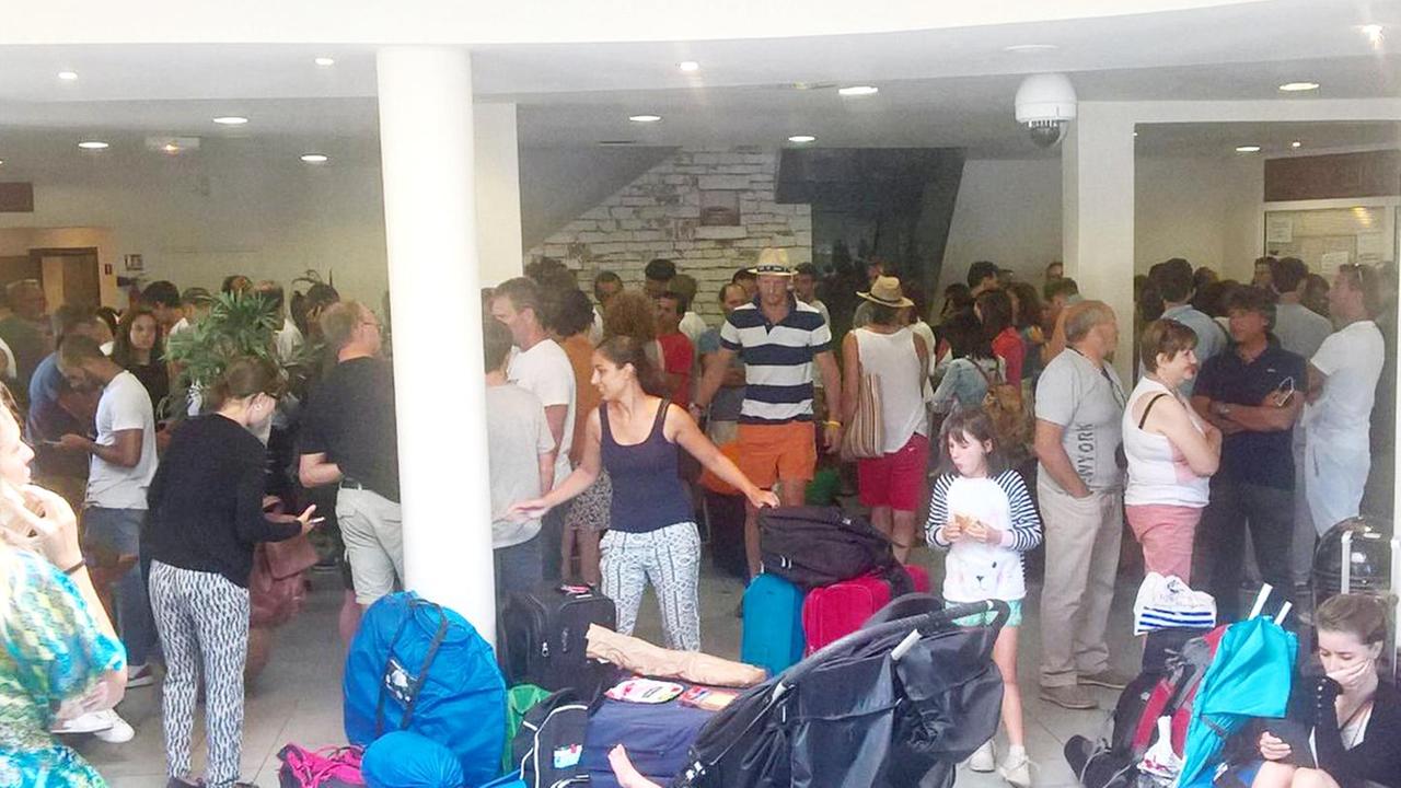 Le navi riprendono il largo finisce l’incubo per i turisti