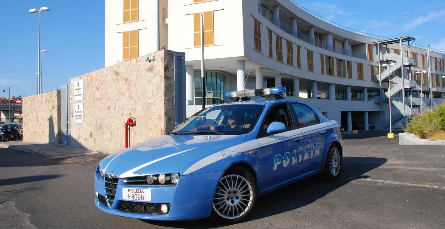 Soldi e droga a casa arrestato un 23enne 