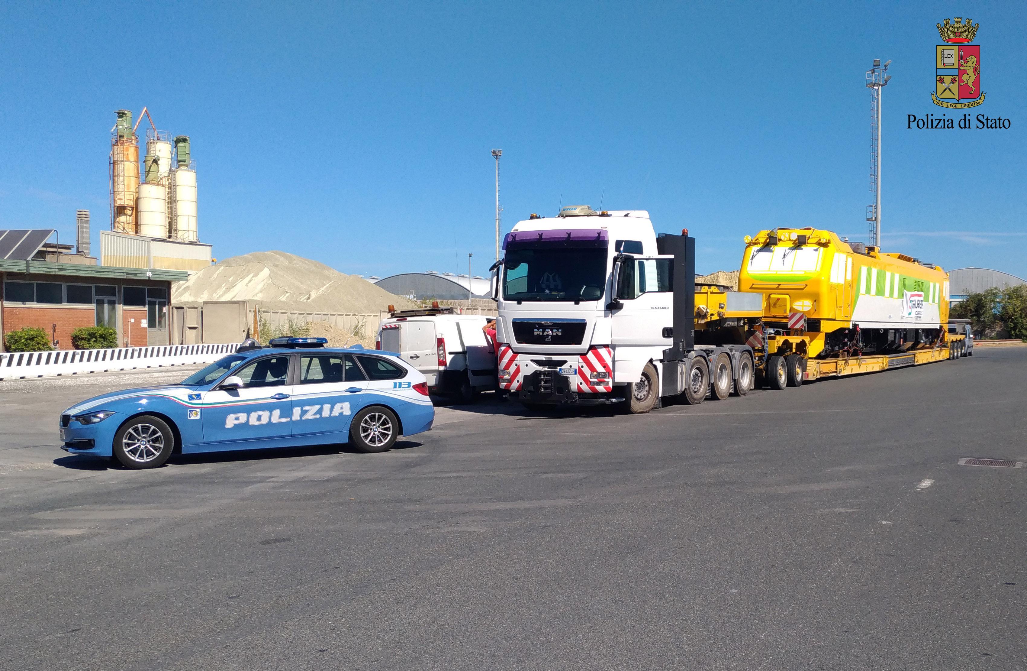 Il carico bloccato dalla Polstrada