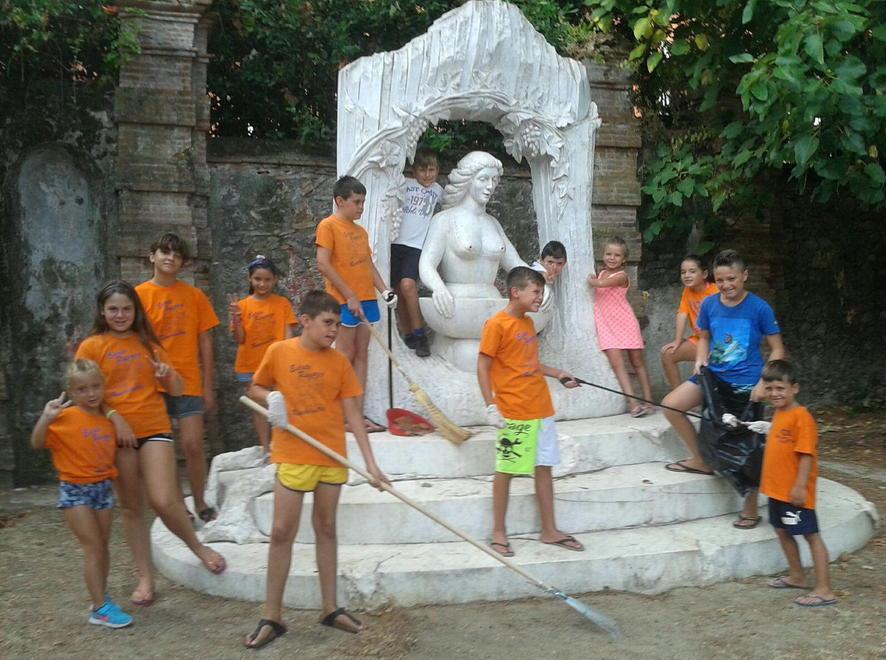 I bambini dell’Estate Ragazzi puliscono la “Lavandaia”
