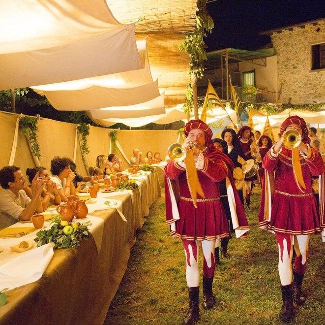 Sbandieratori e il mercato del Medioevo per gli ultimi due giorni a Filetto