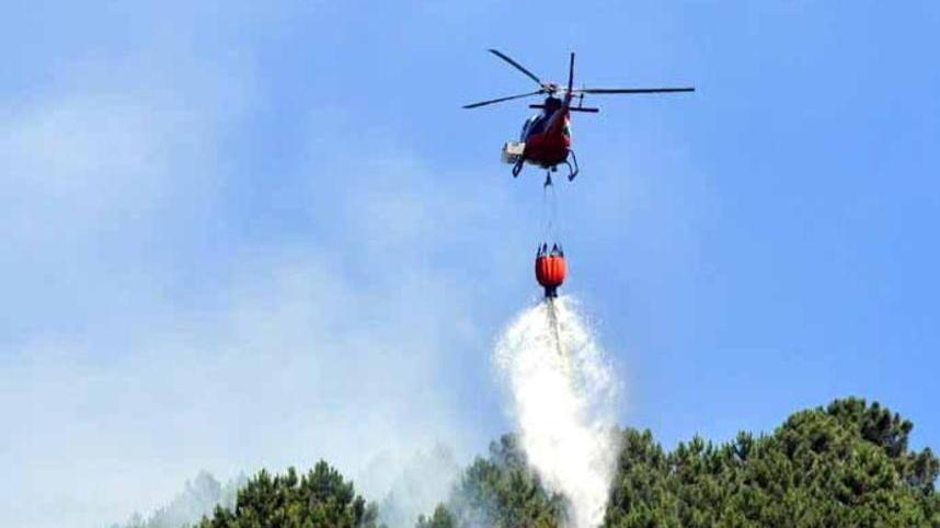 Torano, il bosco brucia ancora Torna l’elicottero e lo spegne