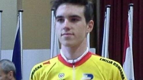 Andrea Innocenti stringe i denti e fugge per 20 km