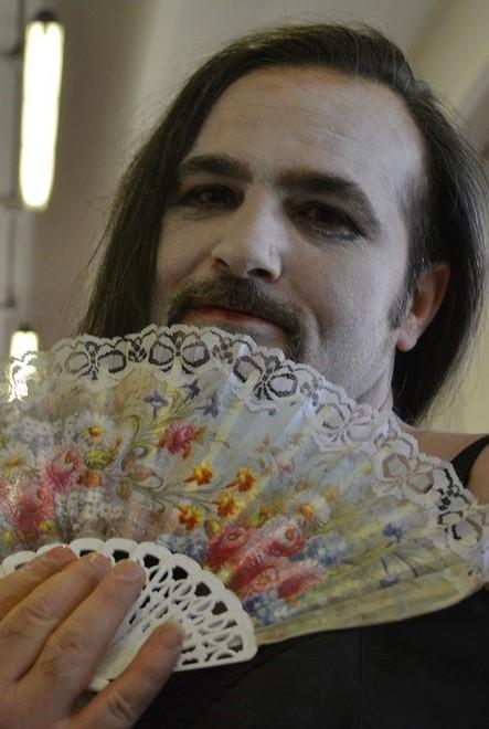 La maschera del potere I detenuti si misurano con “Ubu Re” di Jarry 