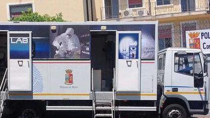Polizia, in città e ad Alghero il pullmino della Scientifica