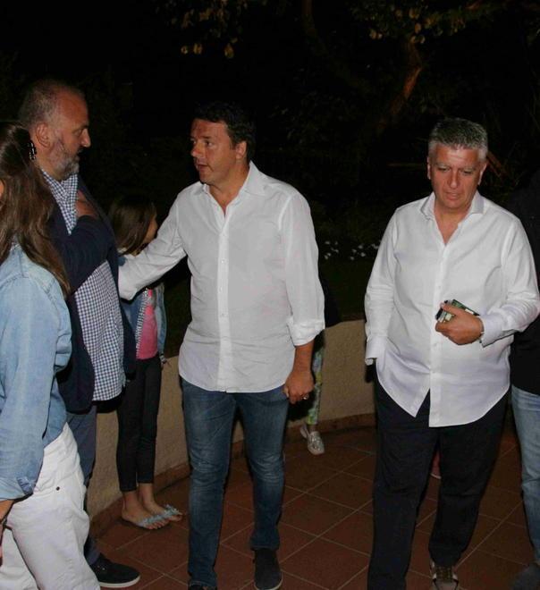 Renzi e Mallegni escono dalla cena