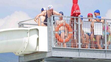 In fuga dal gran caldo i pistoiesi preferiscono rifugiarsi in piscina