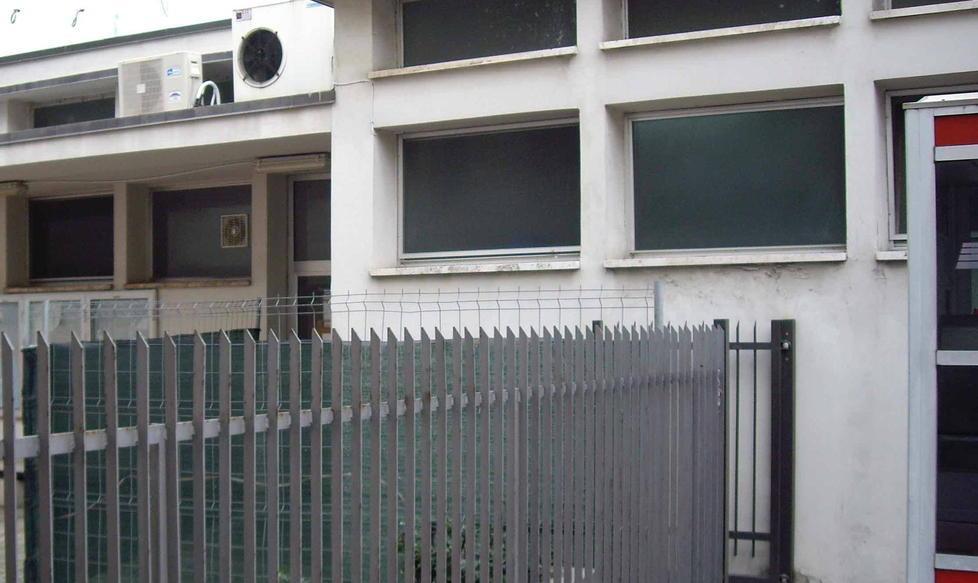 Cadavere di un turista all’obitorio da giorni