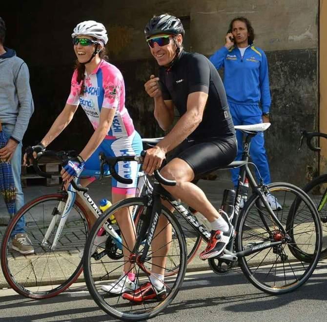 Due cuori e una bici, Valentina e Andrea non si fermano più 