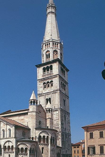 Visita guidata sulla Ghirlandina e in Municipio