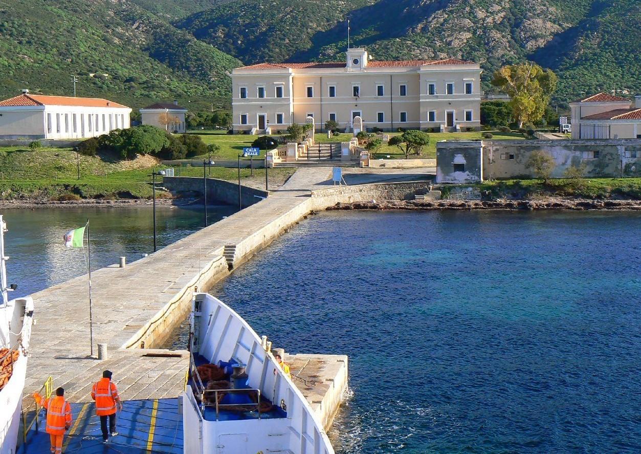 Turista si fa male ma il medico è a piedi, arriva il Cisom