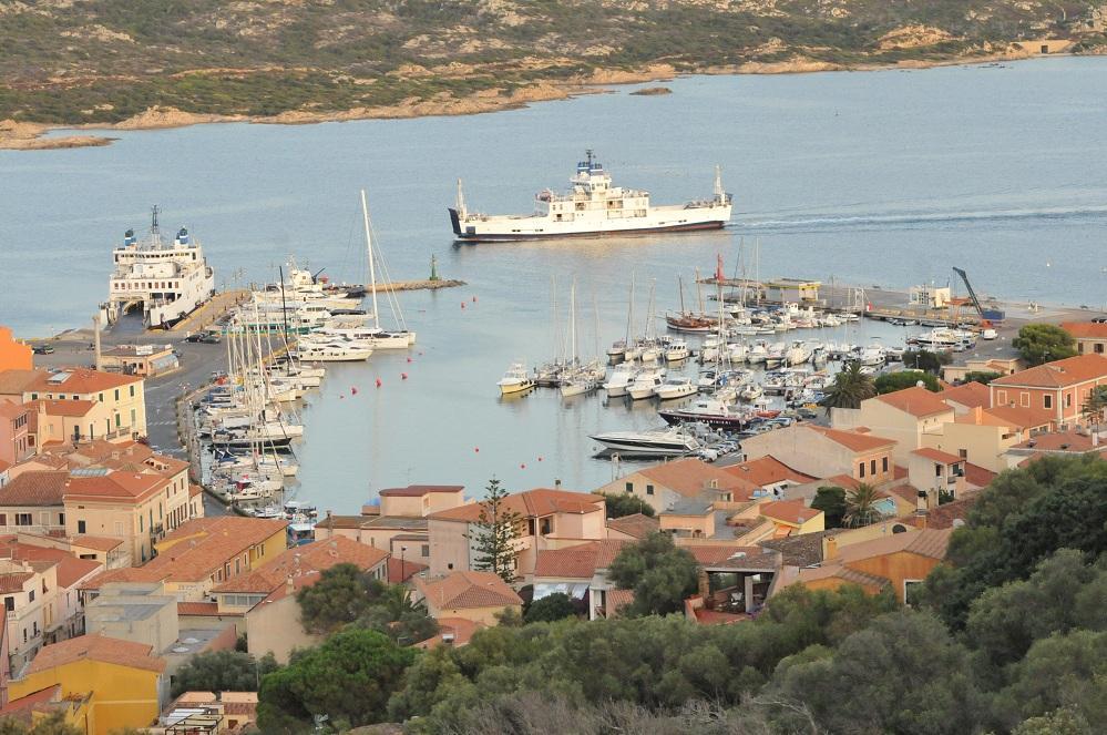 Cala Gavetta, approdo a La Maddalena