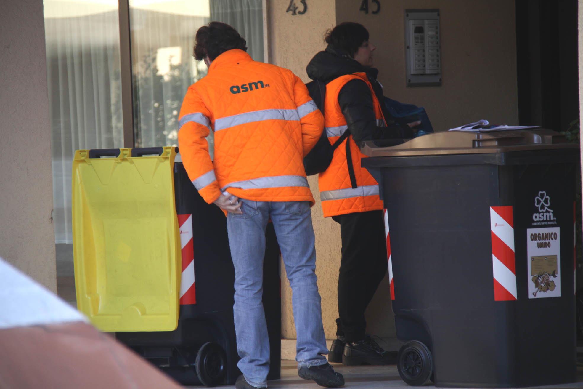 Raccolta rifiuti in calo ad agosto a Prato