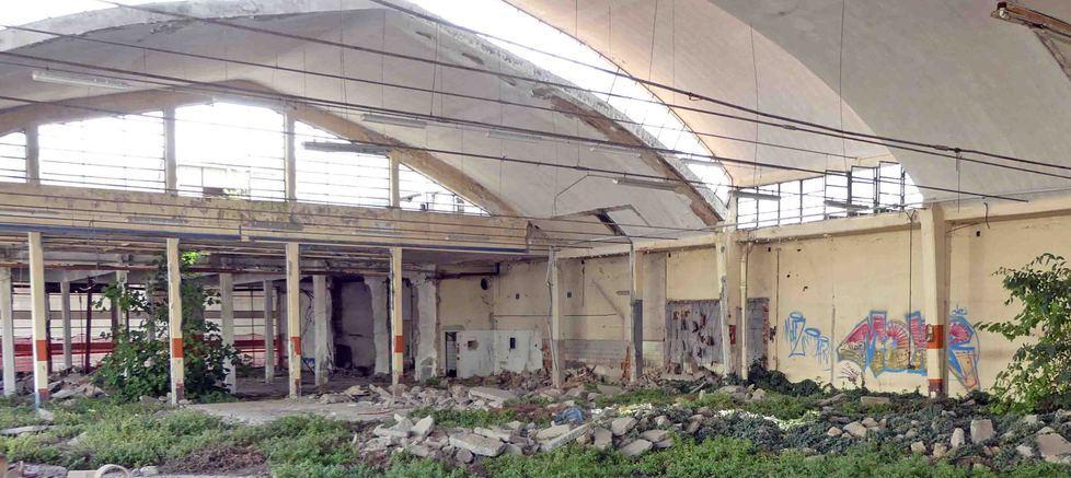 Ferrara, degrado e abusivismo a due passi dal centro