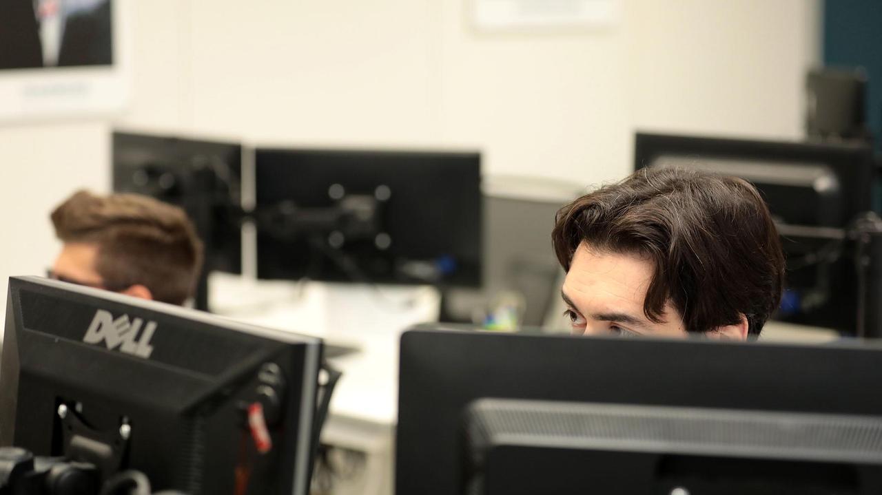 Telefonate moleste: chiamato senza consenso, multati call center e Fastweb