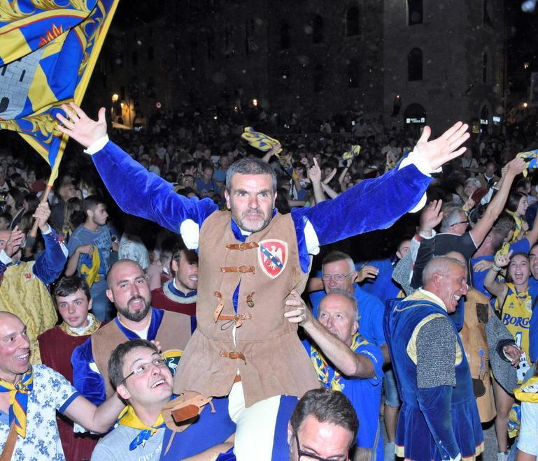 Borgo, cappotto e aggancio 