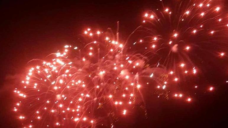 Scoppia un piccolo incendio nella chiatta dei fuochi