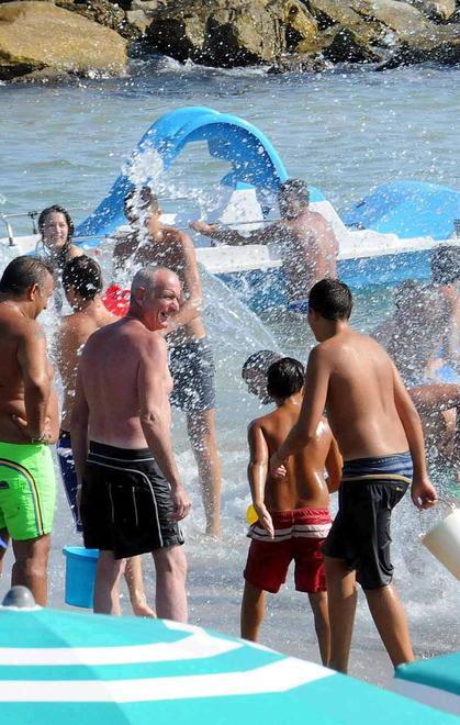Giochi d’acqua in spiaggia ma nessun incidente. Lucetti (Ageparc): qui tutto tranquillo