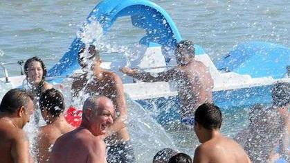 Giochi d’acqua in spiaggia ma nessun incidente. Lucetti (Ageparc): qui tutto tranquillo