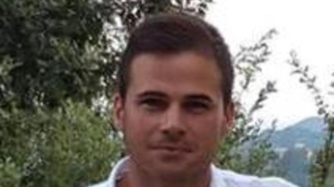 Folla e lacrime per l’addio a Stefano Zaccaria