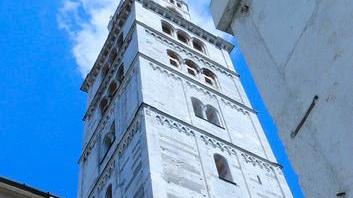 Ghirlandina-mania: in mille sulla torre Un terzo stranieri