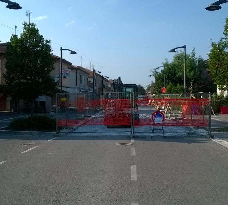 Nuovo volto alla piazza Arrivano i sampietrini 