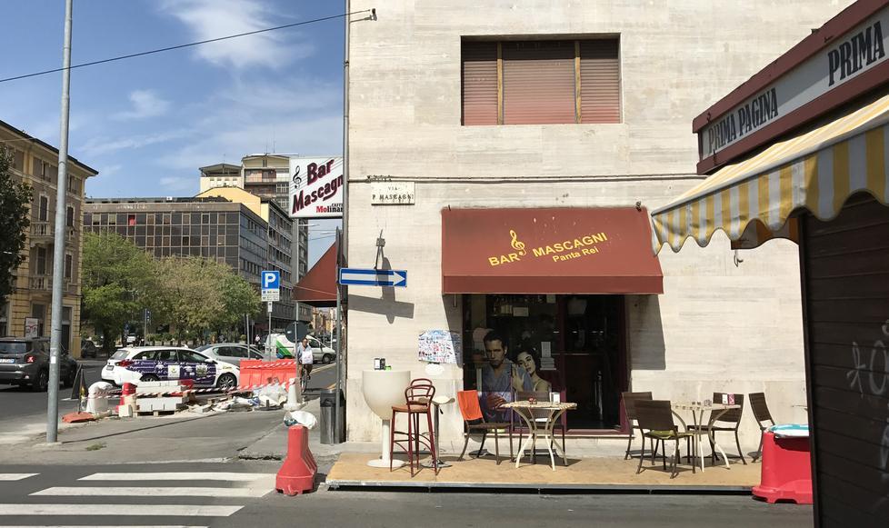 Spostato il dehor del bar Mascagni