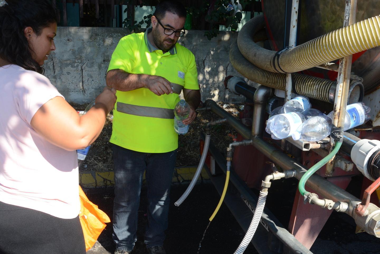 Rubinetti ancora all’asciutto nella parte alta dell’isola