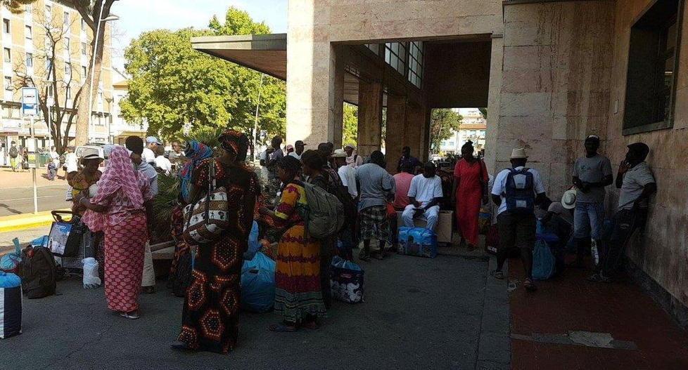 Sos al prefetto: fermate gli ambulanti alla stazione 