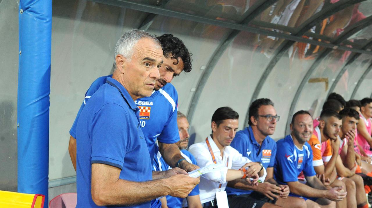 Mister Indiani nell'amichevole contro la Fiorentina (foto Gori)