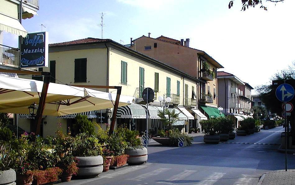 Via Mazzini a Forte dei Marmi