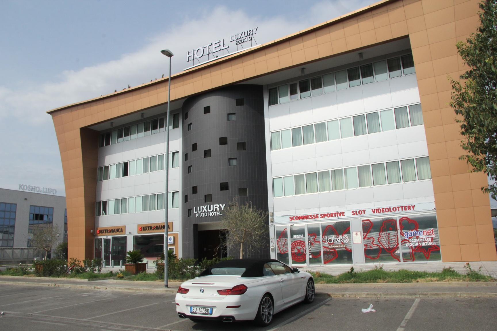 Il Luxury Hotel di via Paronese (foto Batavia)