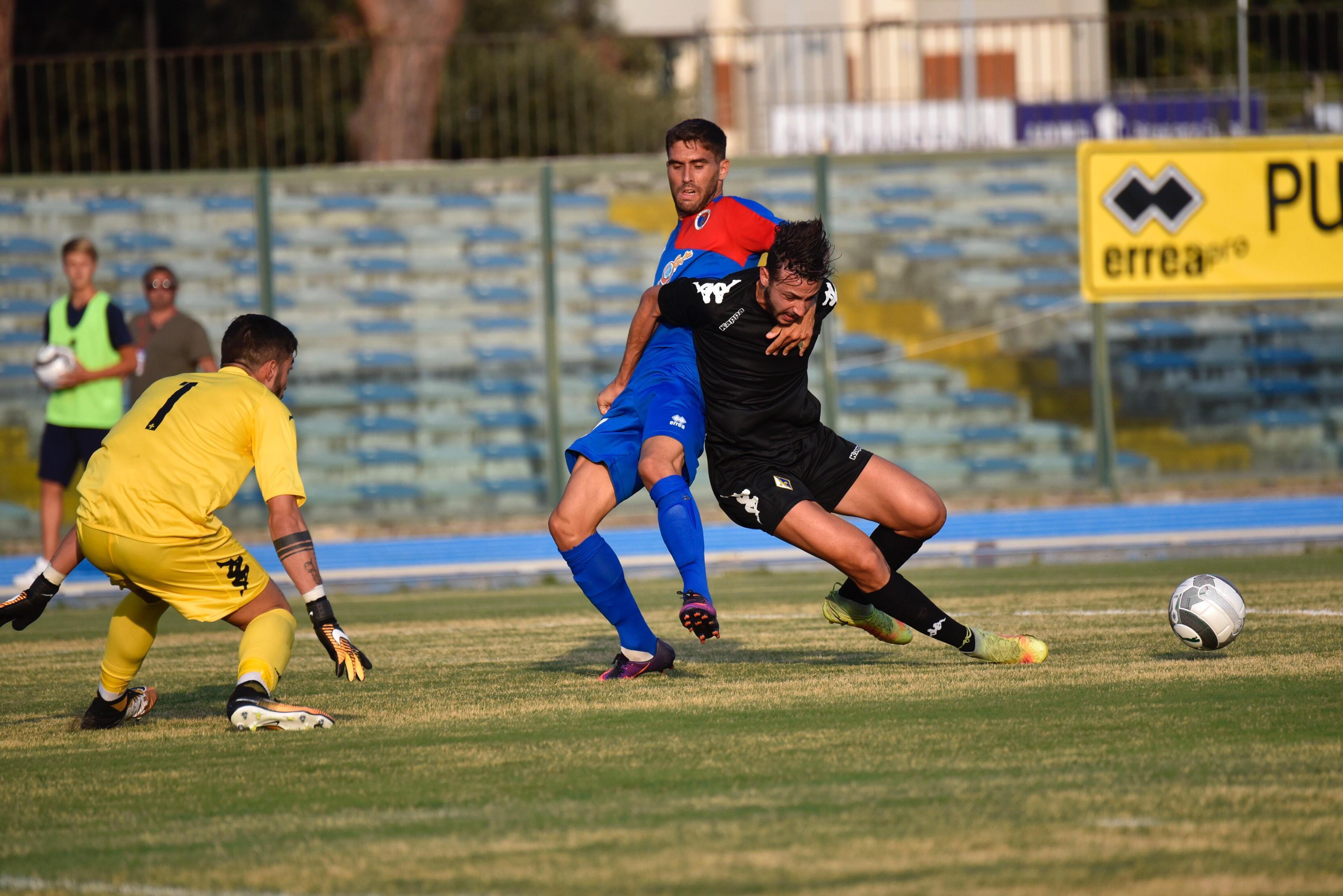 Una fase di Gavorrano-Prato, disputata allo stadio Zecchini (foto Bf)