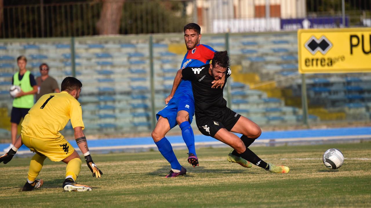 Una fase di Gavorrano-Prato, disputata allo stadio Zecchini (foto Bf)