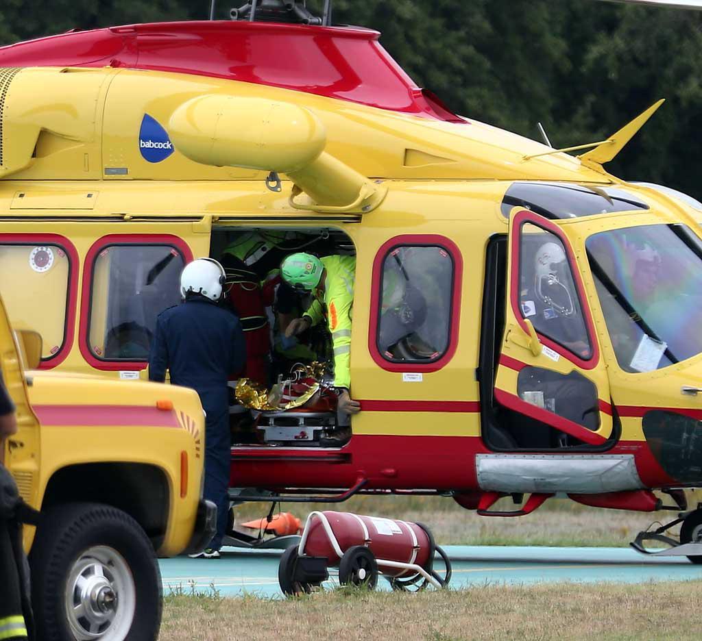Fuori strada con l'auto: grave anziano 