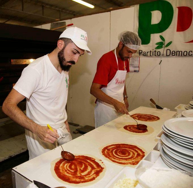 Cibo, dibattiti e fuochi danzanti 