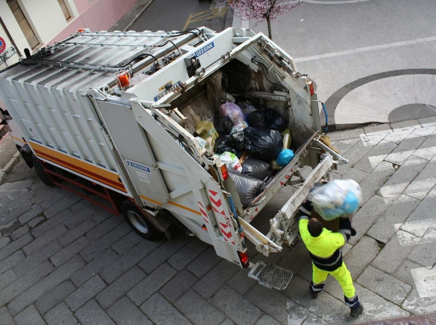 Caro rifiuti, è polemica a Macomer 