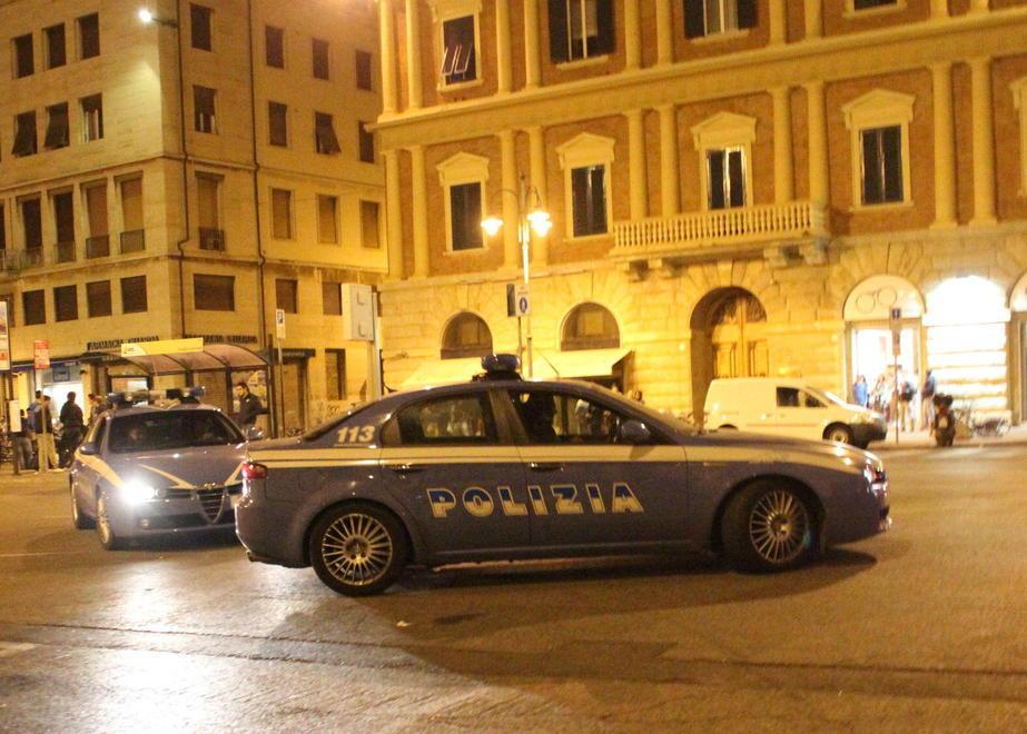 Accoltellato in piazza Cavour: «Era una vendetta, voleva colpire me» 