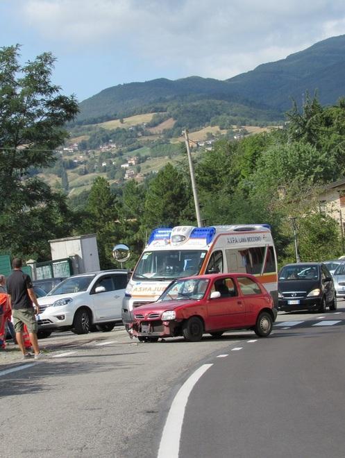 Guida ubriaco a 82 anni: travolge e ferisce due donne