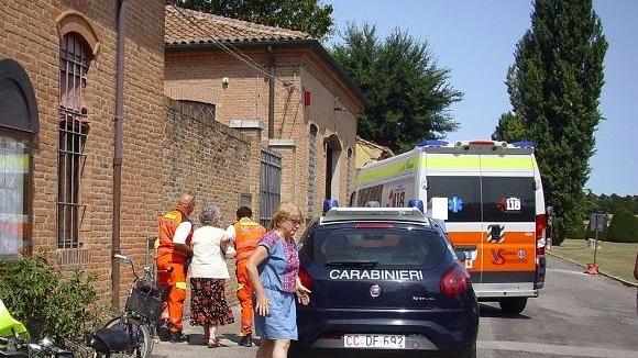 Anziana derubata alla Certosa