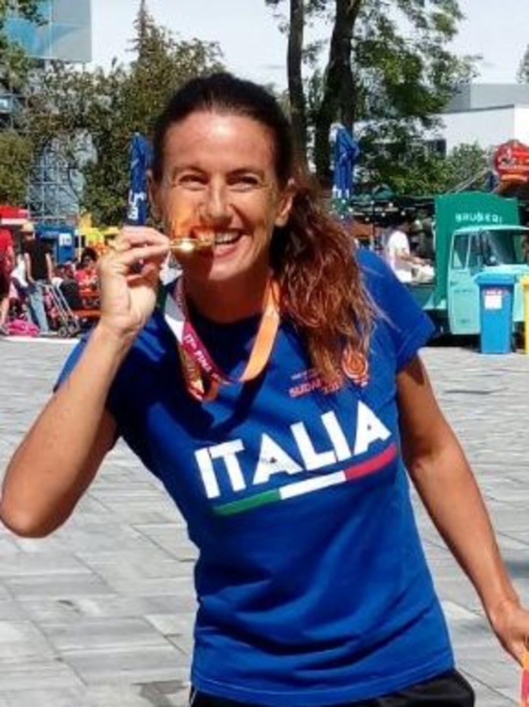 Carla De Gioannis oro nei 50 rana 